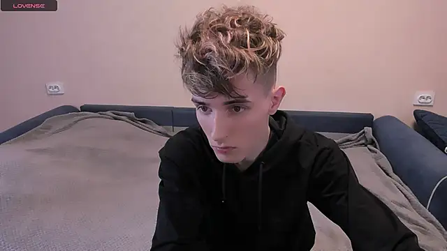 James Mills online show from 03.07.25