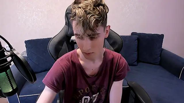 James Mills online show from 11.07.25