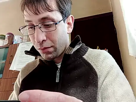 White rabbit  online show from 02.05.25