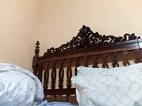 White rabbit  online show from 02.15.25