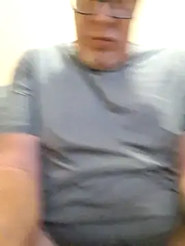 Snapshot of Razorhoof767 chatting on 02.19.25 Razorhoof767 online show from 02.19.25