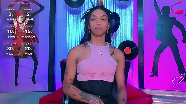 Snapshot of nickyminach_ chatting on 05.18.26 nickyminach online show from 05.18.26
