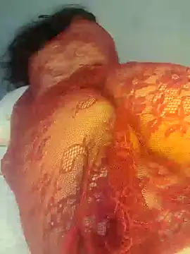 Snapshot of Sex_Senfoura_Arab chatting on 12.15.24 Sex Senfoura Arab online show from 12.15.24