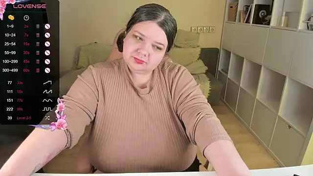 PlumPie online show from 12.22.25