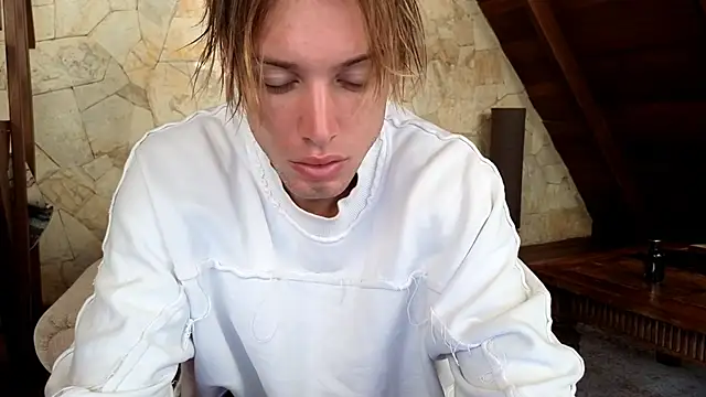 Snapshot of Cryptikov chatting on 04.18.26 Cryptikov online show from 04.18.26