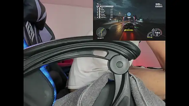 Snapshot of IcemanGHz chatting on 02.09.25 IcemanGHz online show from 02.09.25