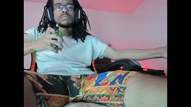 Snapshot of IcemanGHz chatting on 03.05.25 IcemanGHz online show from 03.05.25