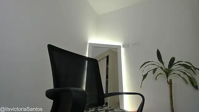 Victoriasant online show from 04.14.26