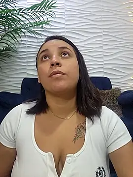 Snapshot of LizzRouse chatting on 02.19.26 LizzRouse online show from 02.19.26