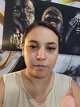 Snapshot of LizzRouse chatting on 05.29.26 LizzRouse online show from 05.29.26