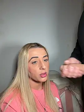 Strongqueen online show from 04.09.26