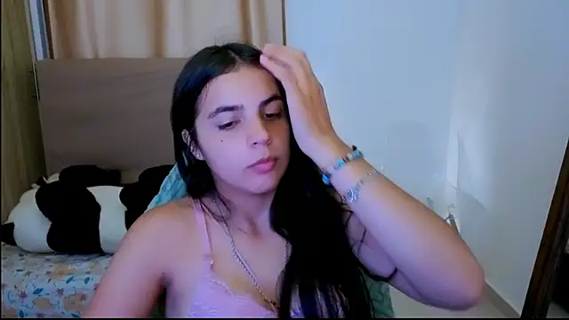 Snapshot of _elenna chatting on 05.15.26 elenna online show from 05.15.26