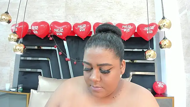 BiancaFollerach online show from 02.18.25