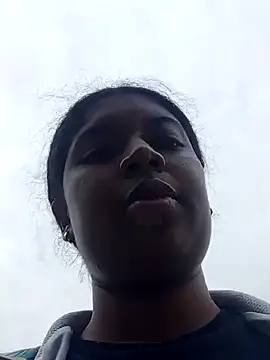 Snapshot of belindathompson chatting on 09.16.25 belindathompson online show from 09.16.25