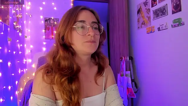 Snapshot of linda_giggle chatting on 09.29.25 linda giggle online show from 09.29.25