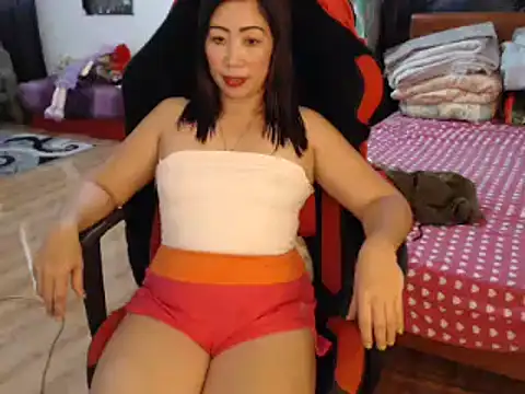 Snapshot of SweetAsian_Jojo69 chatting on 12.30.24 SweetAsian Jojo69 online show from 12.30.24