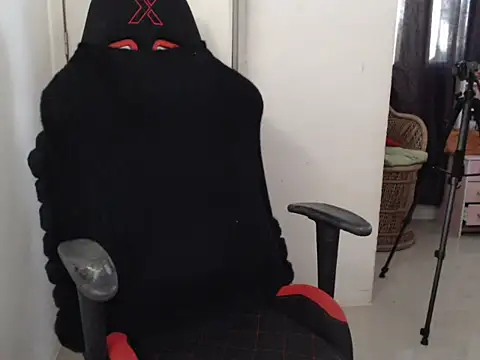 Snapshot of SweetAsian_Jojo69 chatting on 10.10.25 SweetAsian Jojo69 online show from 10.10.25