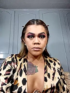 StellaStrong30 online show from 10.28.25