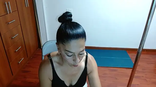 Anitta muscle online show from 02.23.26