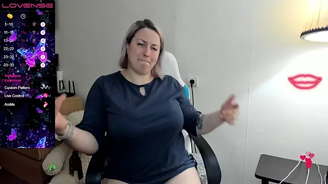 Christen John lover online show from 03.01.25