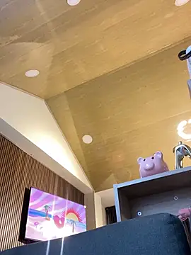 DaphneUwu online show from 12.18.25