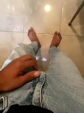 Snapshot of amyalaruz34ist chatting on 10.25.25 amyalaruz34ist online show from 10.25.25