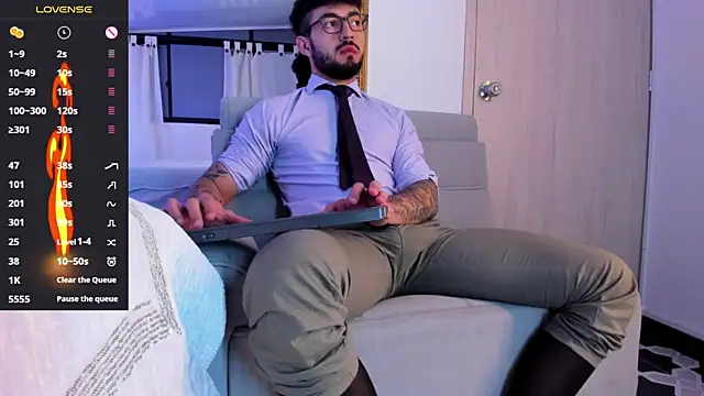 Snapshot of MarkWalker__ chatting on 01.31.25 MarkWalker online show from 01.31.25