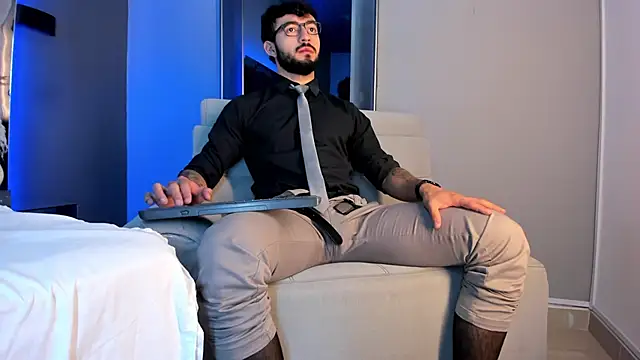 Snapshot of MarkWalker__ chatting on 02.13.25 MarkWalker online show from 02.13.25