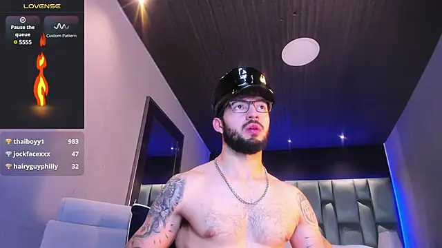 Snapshot of MarkWalker__ chatting on 02.17.25 MarkWalker online show from 02.17.25