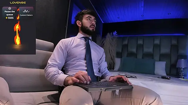 Snapshot of MarkWalker__ chatting on 03.04.25 MarkWalker online show from 03.04.25