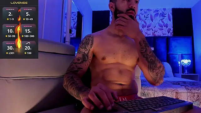 Snapshot of MarkWalker__ chatting on 09.25.25 MarkWalker online show from 09.25.25