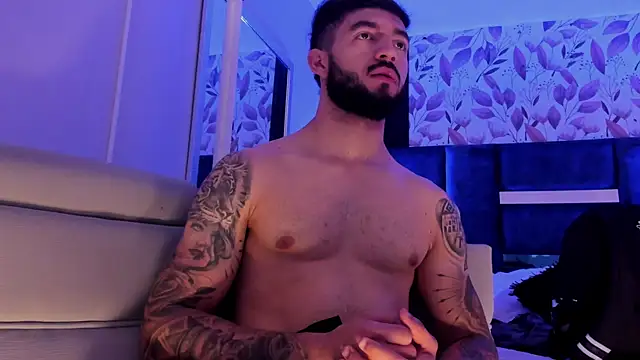 Snapshot of MarkWalker__ chatting on 09.30.25 MarkWalker online show from 09.30.25