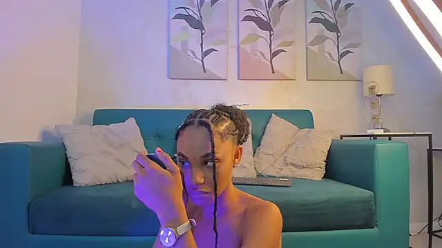 Snapshot of kristyl_paez chatting on 10.08.25 kristyl paez online show from 10.08.25