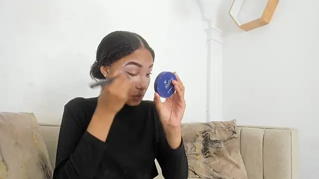 Snapshot of kristyl_paez chatting on 10.18.25 kristyl paez online show from 10.18.25