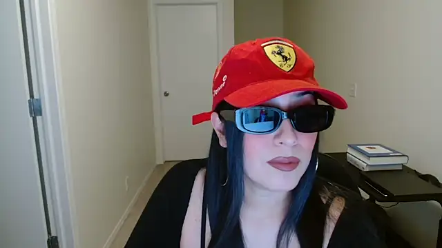 Sassy Latina online show from 12.04.25