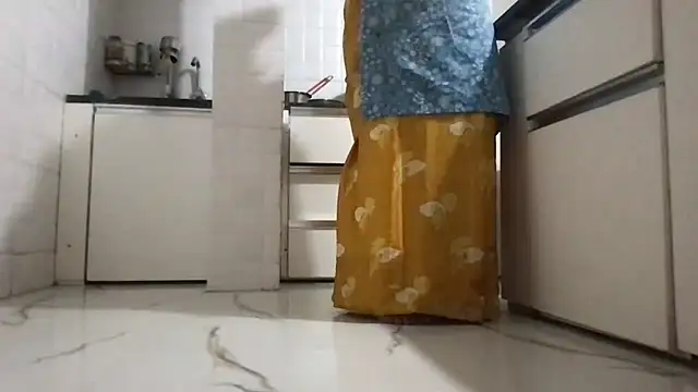 Snapshot of Riyasingh9 chatting on 11.13.25 Riyasingh9 online show from 11.13.25