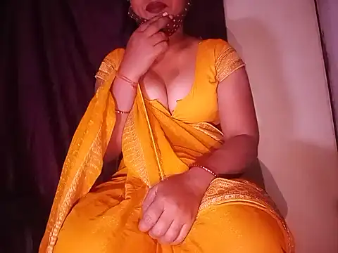 Snapshot of YUKTAPOWER chatting on 03.06.25 YUKTAPOWER online show from 03.06.25