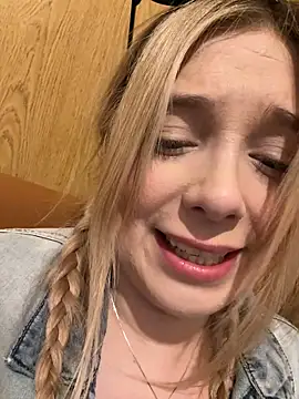 Snapshot of CherryAuroraa chatting on 01.02.25 CherryAuroraa online show from 01.02.25