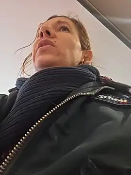 Lina lou4 online show from 02.22.26