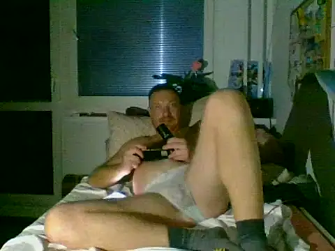 Snapshot of 82liska chatting on 10.25.25 82liska online show from 10.25.25