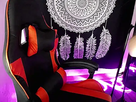 Snapshot of PirateEmpressBoaAico chatting on 10.10.25 PirateEmpressBoaAico online show from 10.10.25