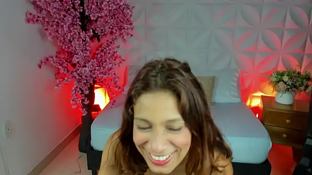 cora 22 online show from 12.04.24