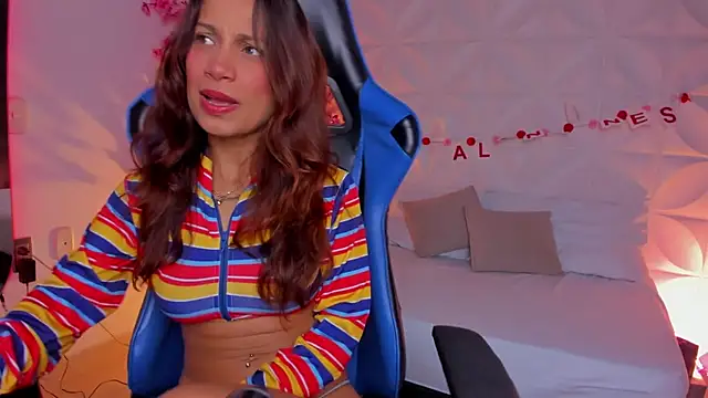 cora 22 online show from 02.15.26