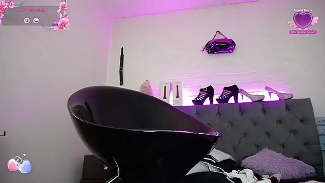 louise nails online show from 12.06.24