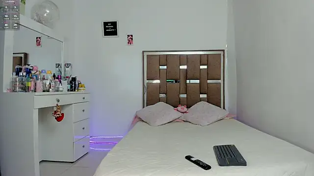 Snapshot of kendall-ewers chatting on 11.09.25 kendall-ewers online show from 11.09.25