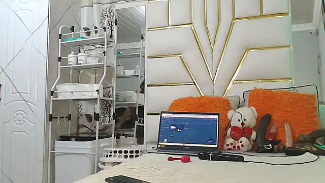 SexyyNana online show from 03.27.26