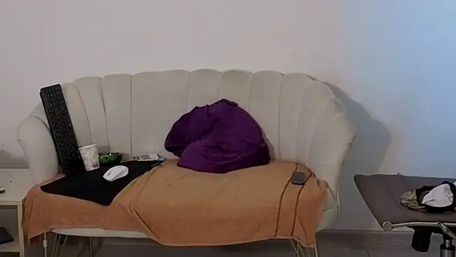 Snapshot of TheTopAlex chatting on 11.12.25 TheTopAlex online show from 11.12.25