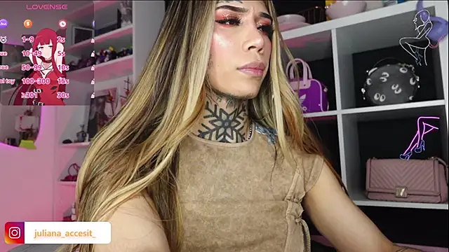 caroline cossei online show from 02.08.25