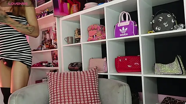 caroline cossei online show from 03.09.25