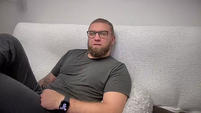Bear bear  online show from 12.11.24